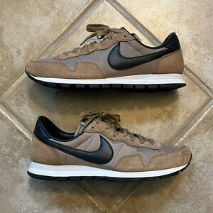 NIKE AIR PEGASUS 83 - KHAKI